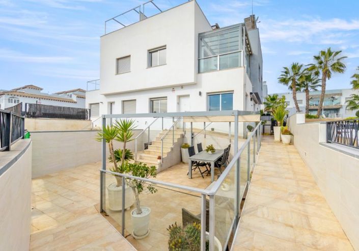 Image No.5-3 Bed Townhouse for sale