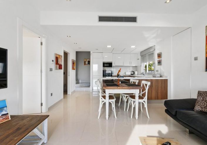 Image No.7-3 Bed Townhouse for sale