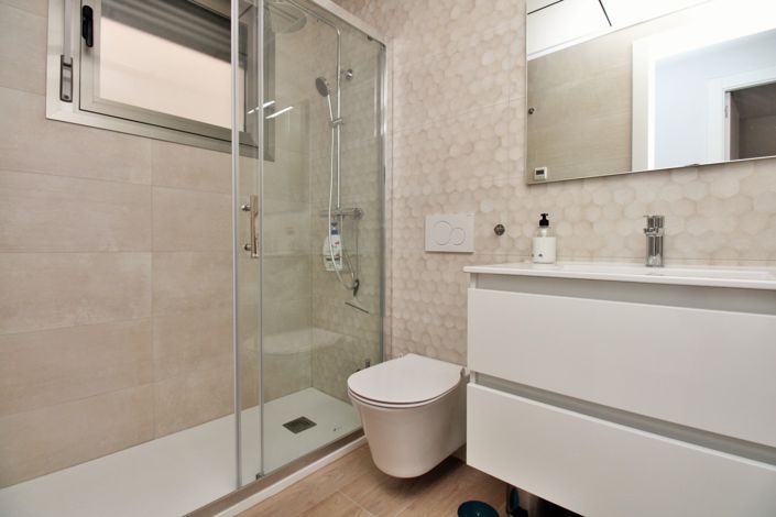 Image No.15-3 Bed Villa for sale