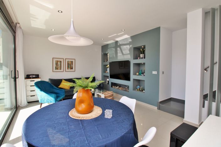 Image No.8-3 Bed Villa for sale