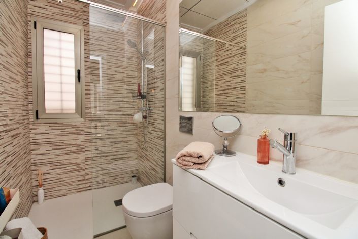 Image No.17-3 Bed Villa for sale