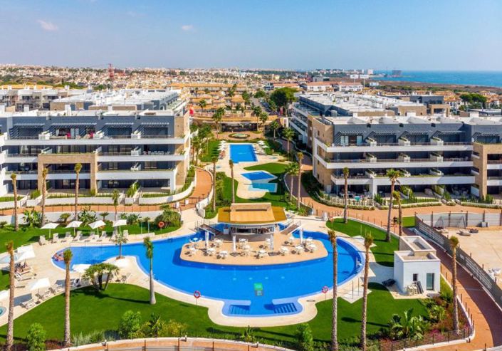 Image No.1-4 Bed Apartment for sale