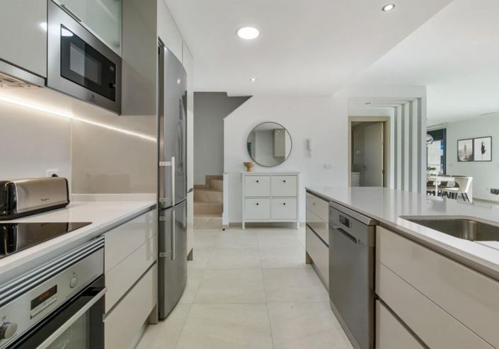 Image No.11-4 Bed Apartment for sale