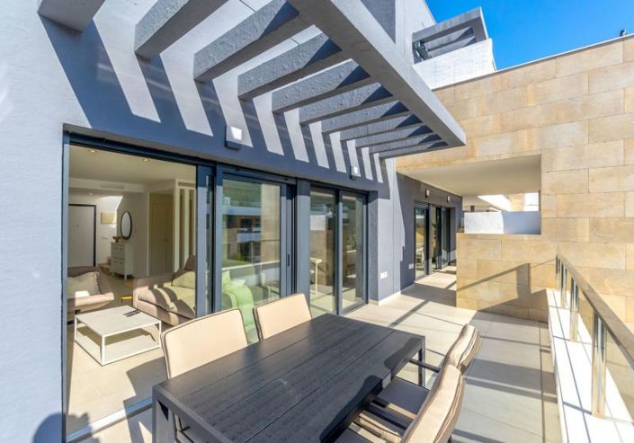 Image No.21-4 Bed Apartment for sale