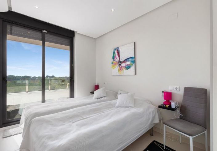 Image No.13-3 Bed Apartment for sale