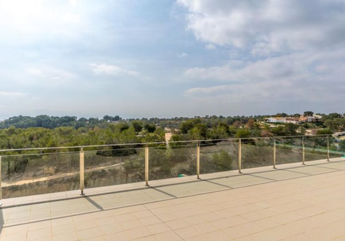 Image No.18-3 Bed Apartment for sale