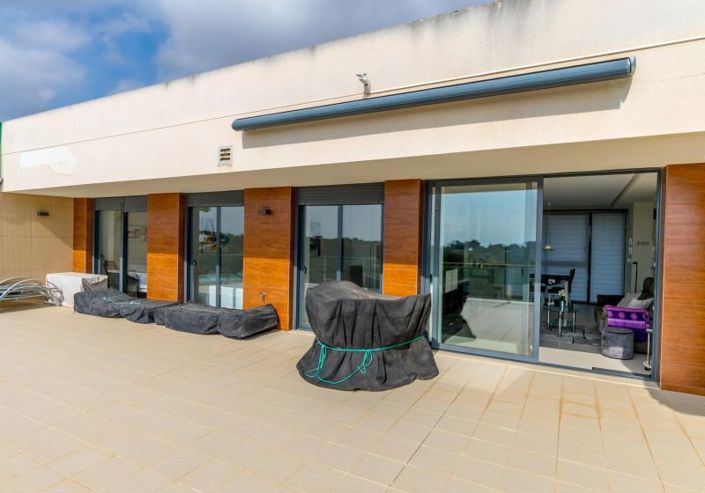 Image No.21-3 Bed Apartment for sale