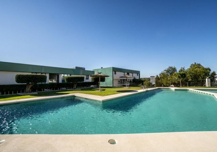 Image No.24-3 Bed Apartment for sale