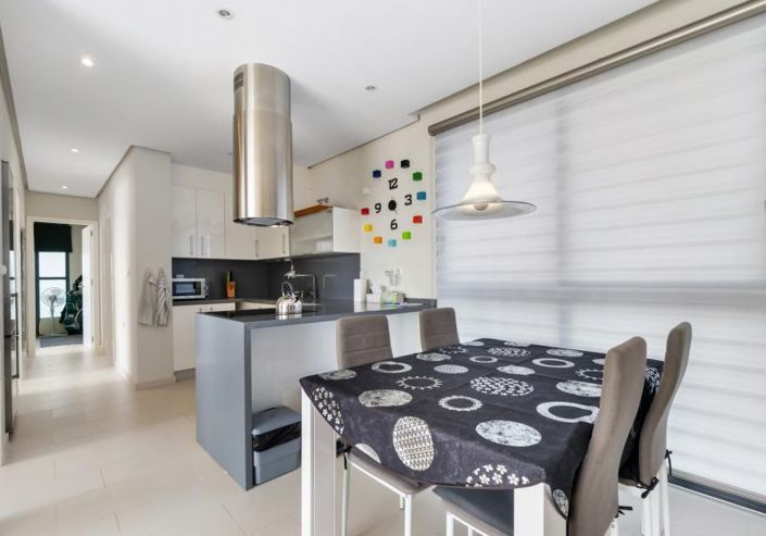 Image No.7-3 Bed Apartment for sale