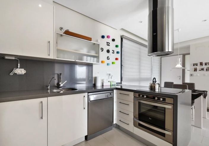 Image No.9-3 Bed Apartment for sale