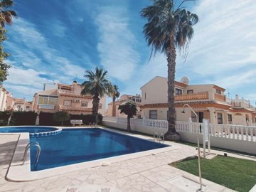 4726-semi-detached-villa-for-sale-in-playa-fl