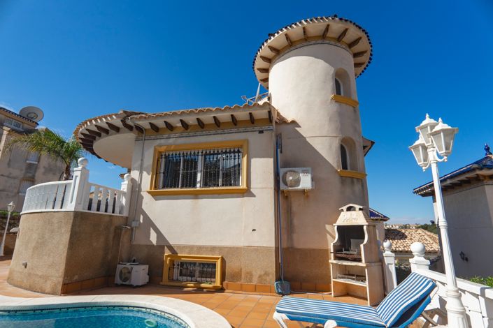 Image No.6-Villa de 4 chambres à vendre à Villamartin