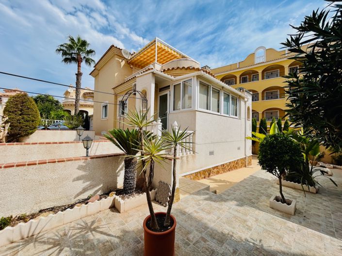 Image No.1-Villa de 2 chambres à vendre à Villamartin