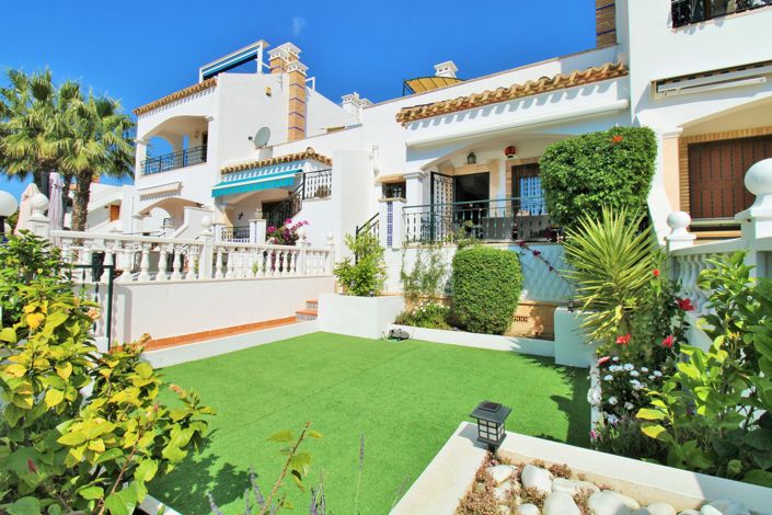 Image No.1-3 Bed Townhouse for sale
