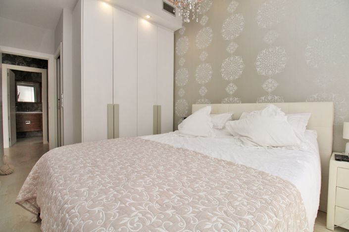 Image No.15-3 Bed Villa for sale