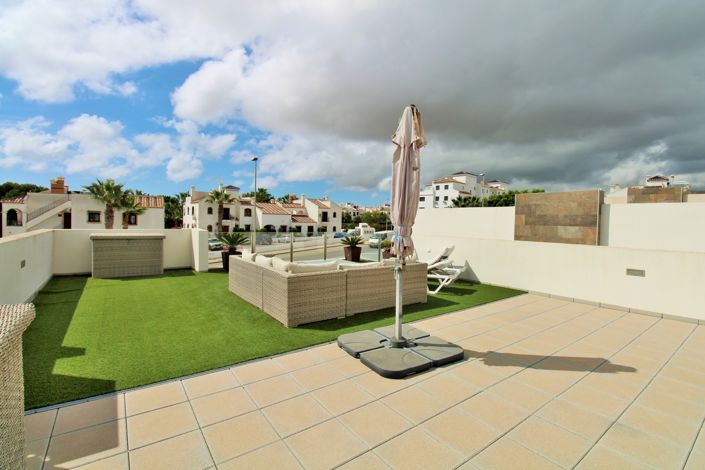 Image No.24-3 Bed Villa for sale