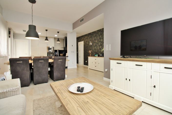 Image No.8-3 Bed Villa for sale