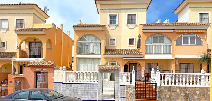 Image No.1-3 Bed Townhouse for sale