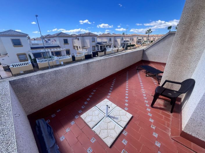 Image No.17-3 Bed Townhouse for sale