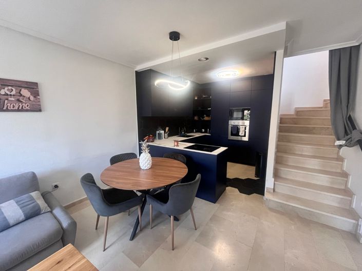 Image No.4-3 Bed Townhouse for sale