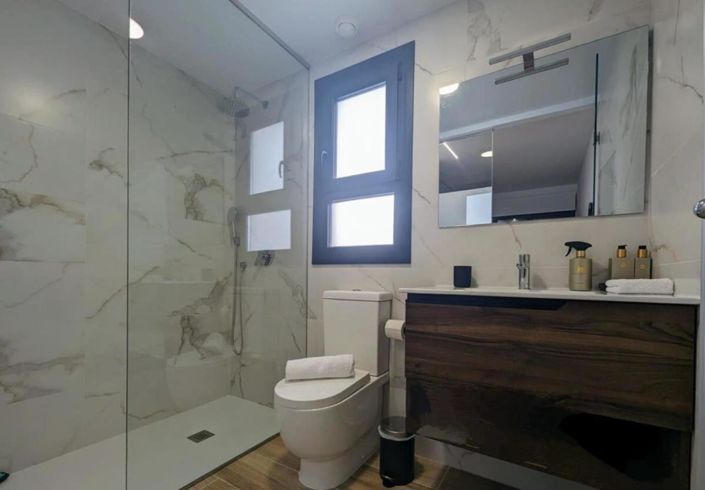 Image No.16-2 Bed Apartment for sale