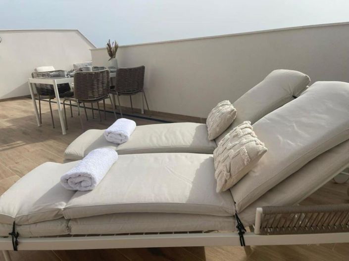 Image No.8-2 Bed Apartment for sale