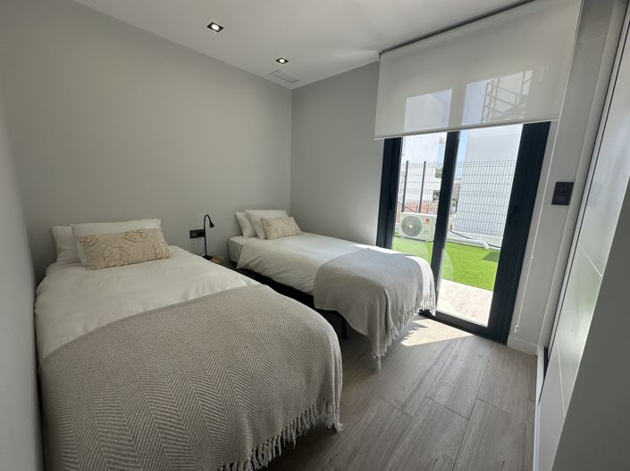 Image No.23-3 Bed Apartment for sale