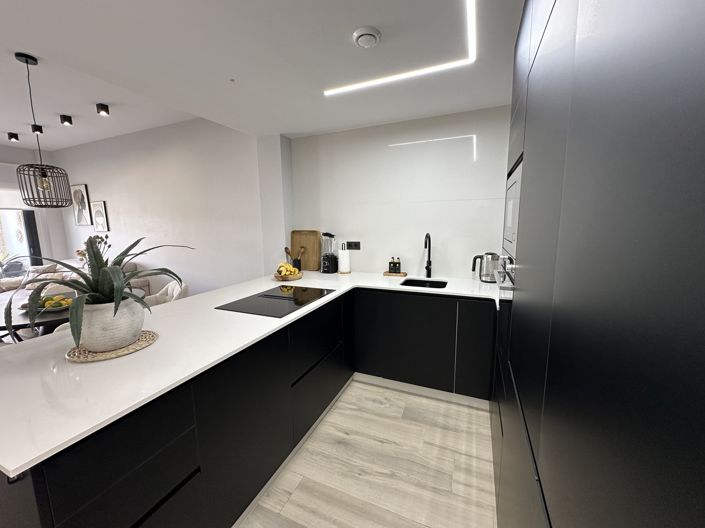 Image No.26-3 Bed Apartment for sale