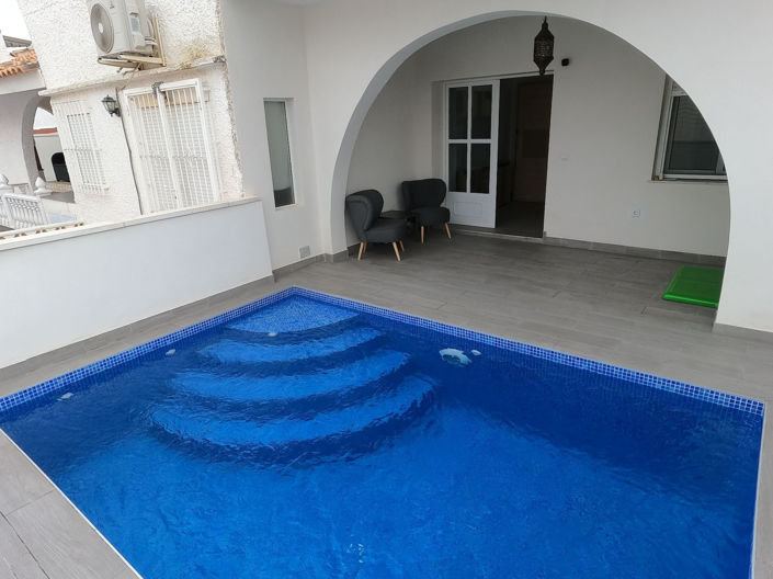 Image No.1-3 Bed Townhouse for sale