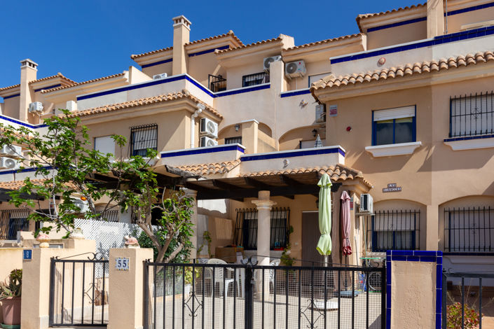 Image No.1-3 Bed Townhouse for sale