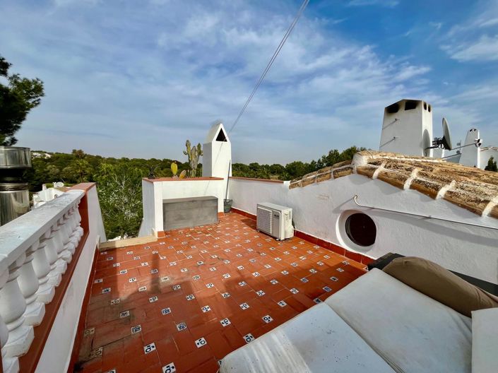 Image No.42-4 Bed Villa for sale