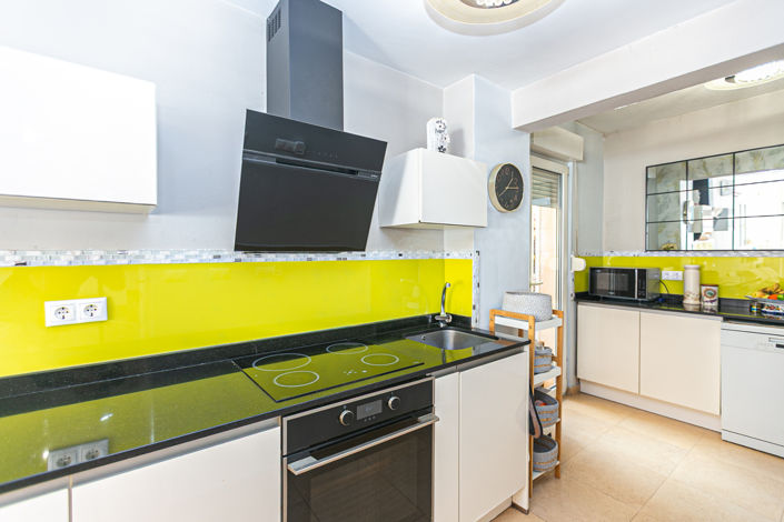 Image No.15-3 Bed Townhouse for sale