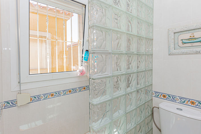 Image No.32-3 Bed Townhouse for sale