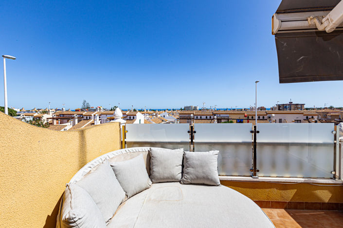 Image No.35-3 Bed Townhouse for sale