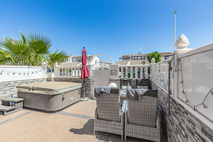 Image No.37-3 Bed Townhouse for sale