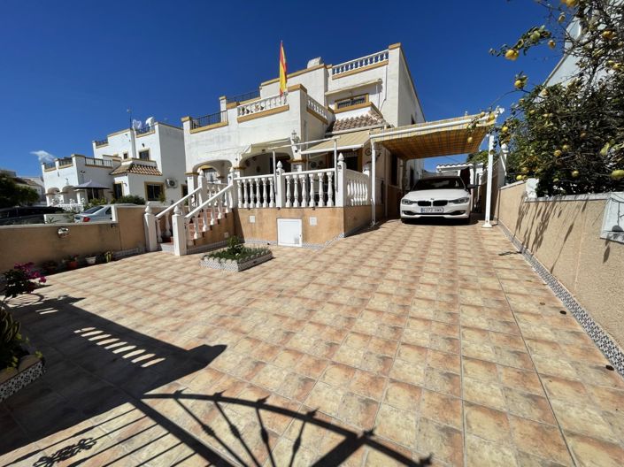 Image No.1-3 Bed Townhouse for sale