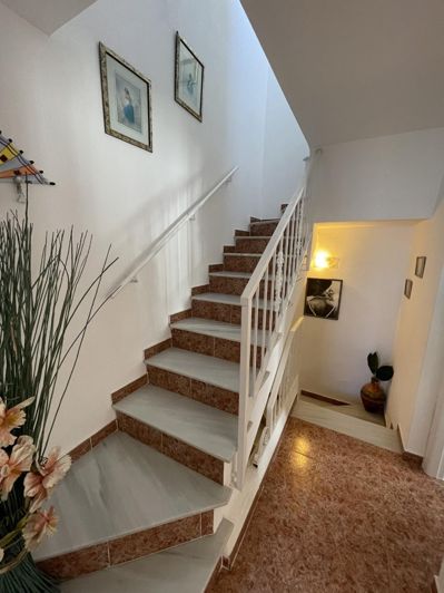 Image No.16-3 Bed Townhouse for sale