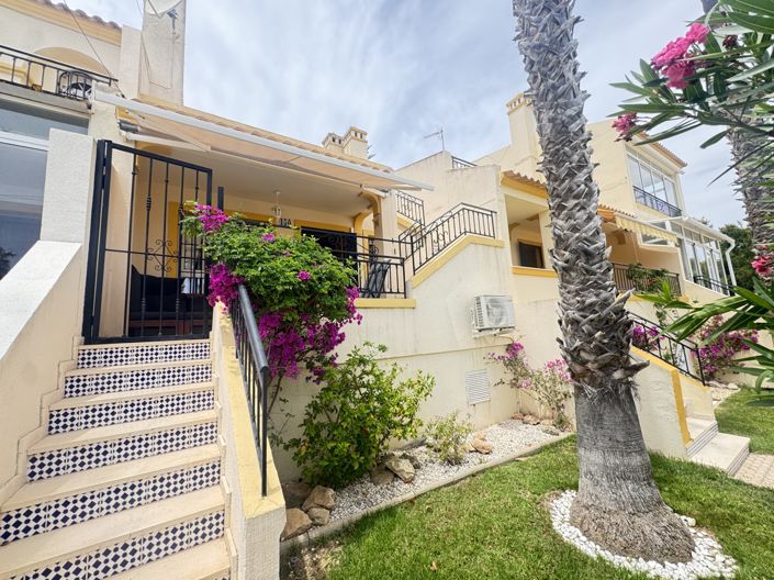 Image No.1-3 Bed Townhouse for sale
