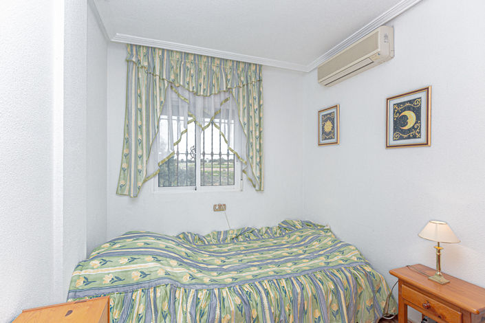 Image No.20-3 Bed Townhouse for sale