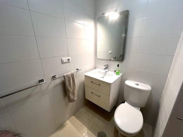 Image No.18-2 Bed Apartment for sale