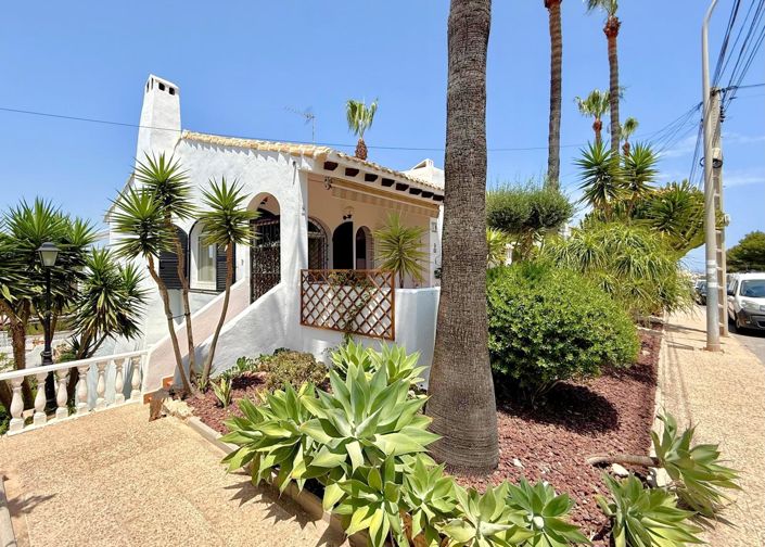 Image No.1-3 Bed Villa for sale
