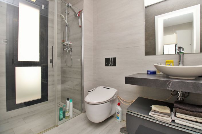 Image No.12-3 Bed Villa for sale