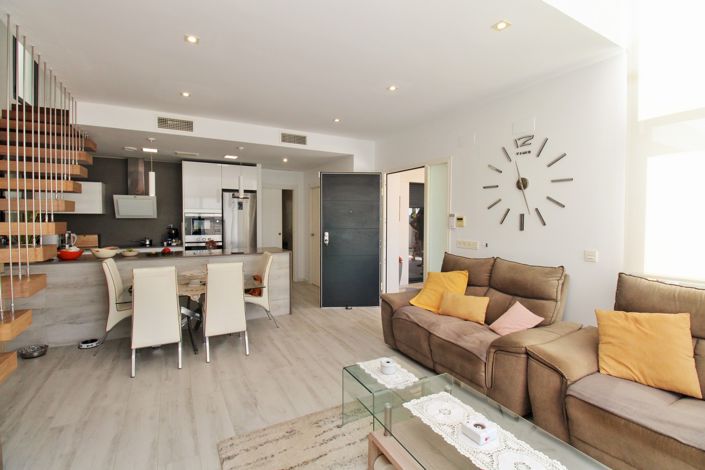 Image No.6-3 Bed Villa for sale