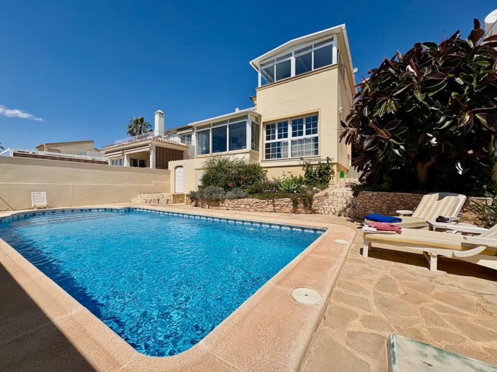 Image No.1-2 Bed Villa for sale