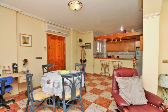 Image No.12-2 Bed Townhouse for sale