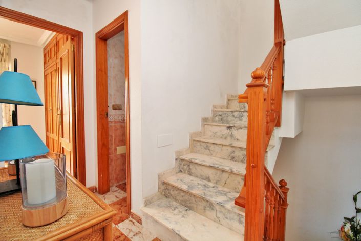 Image No.18-2 Bed Townhouse for sale