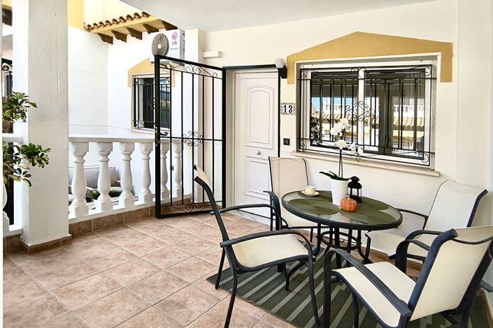 Image No.29-3 Bed Townhouse for sale