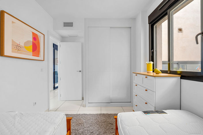 Image No.16-2 Bed Apartment for sale