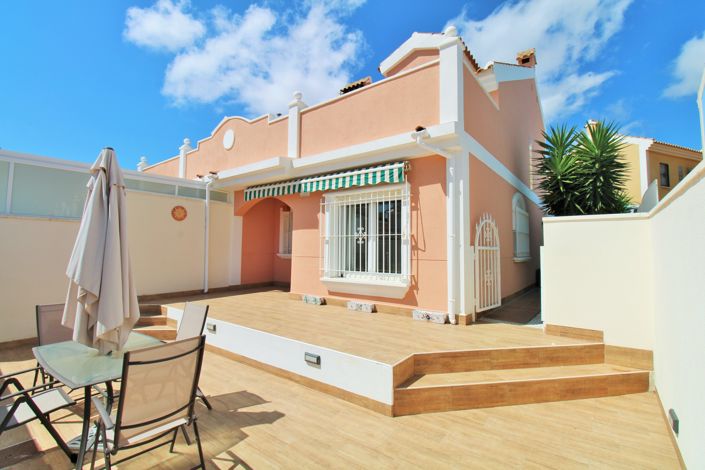 Image No.1-3 Bed Villa for sale