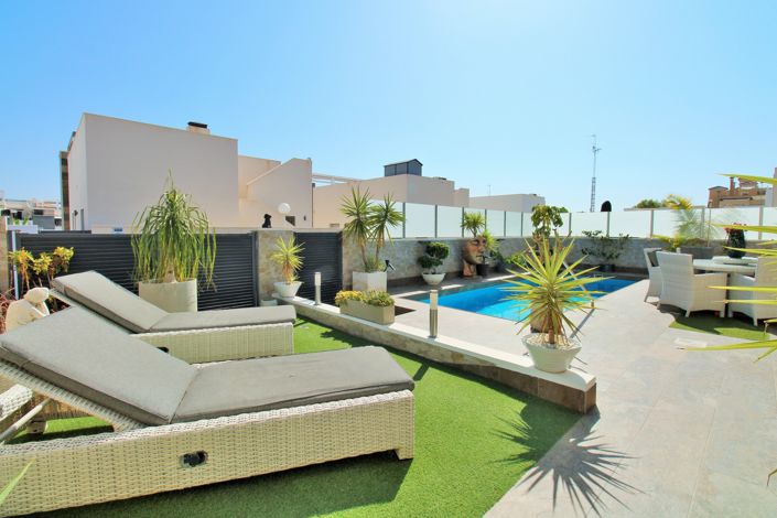 Image No.7-4 Bed Villa for sale